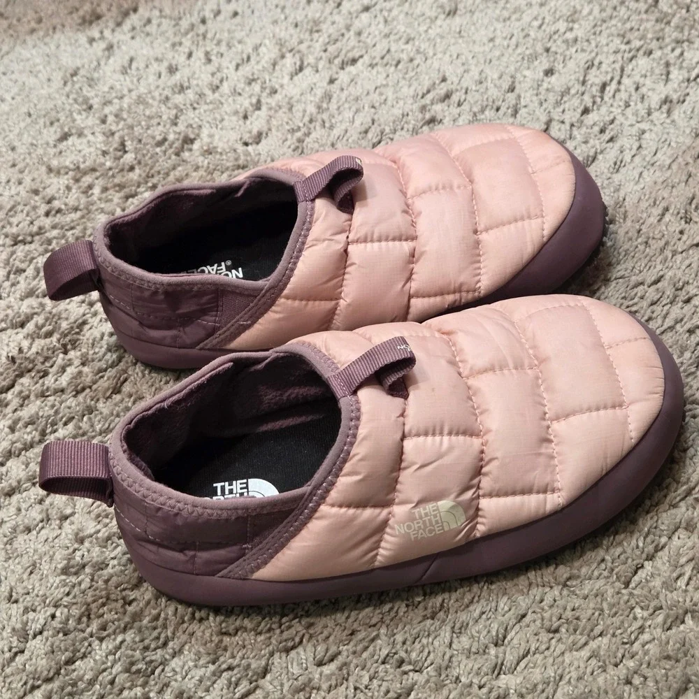The North Face Thermoball Traction Mule II‎ Slippers Kids Size 4 Pink Purple